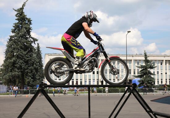 Moscow transport day
