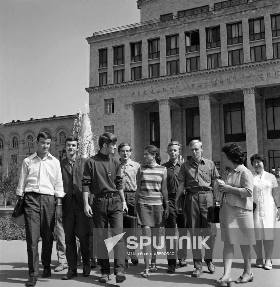 Students from German Democratic Republic visit Armenian SSR