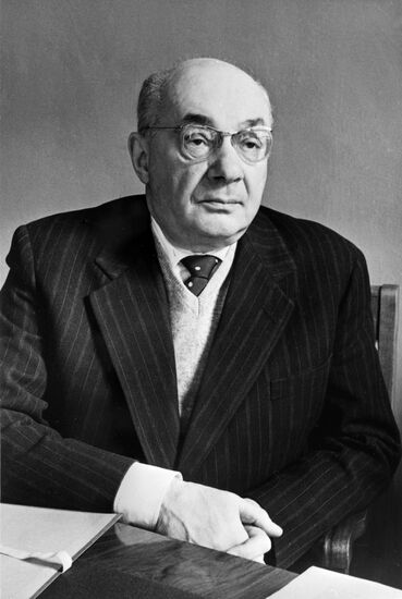 Ukrainian poet Nikolai Bazhan