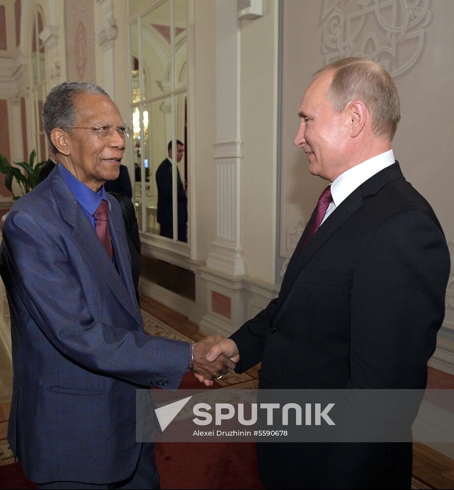 President Vladimir Putin visits gala concert of world opera stars in Bolshoi Theater