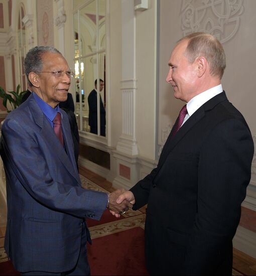 President Vladimir Putin visits gala concert of world opera stars in Bolshoi Theater