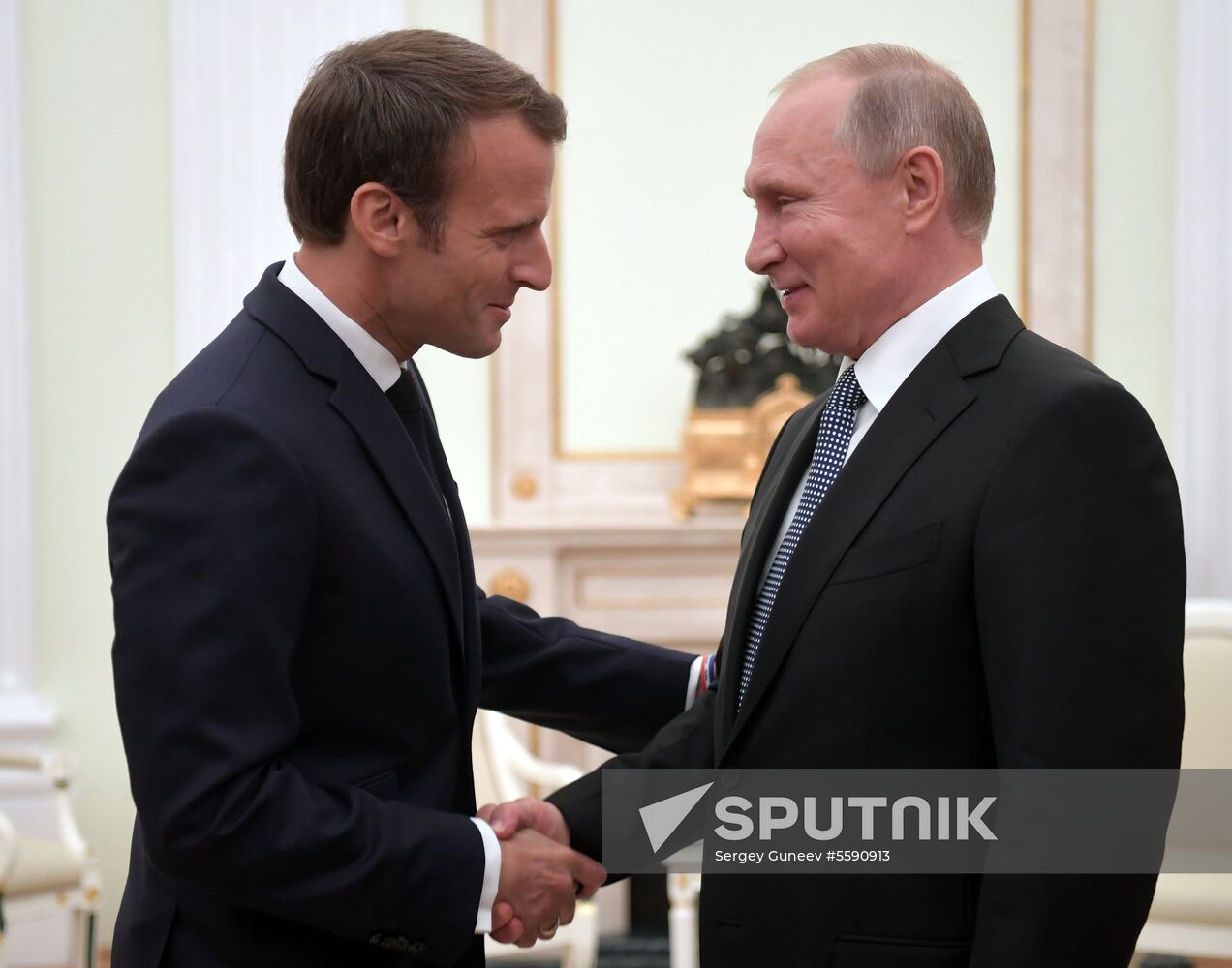 President Putin meets with French President Macron