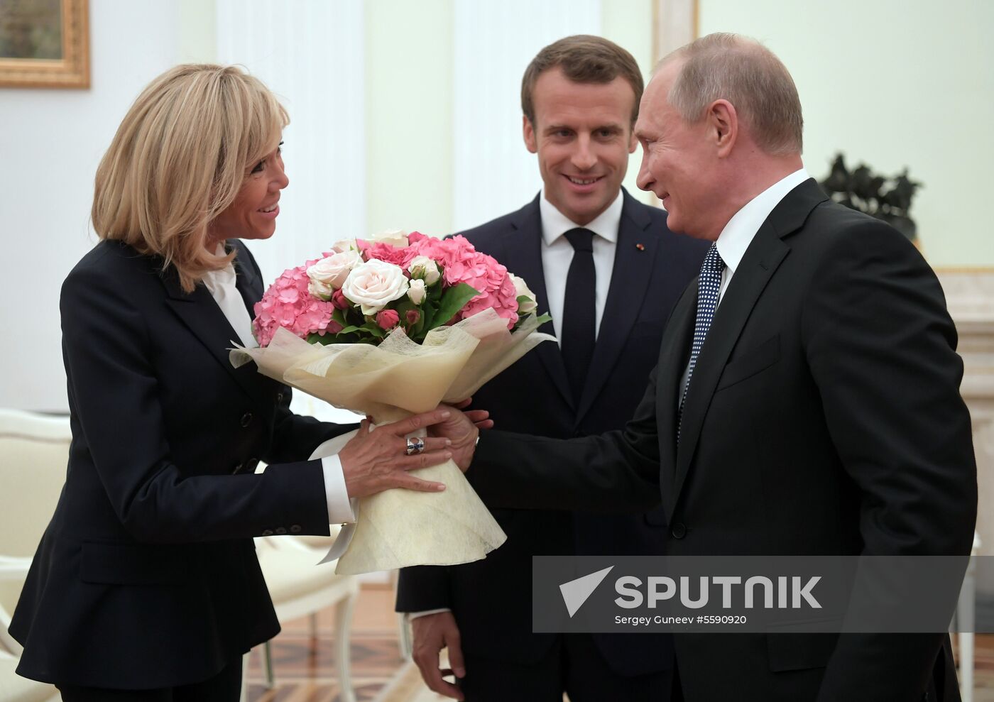 President Putin meets with French President Macron