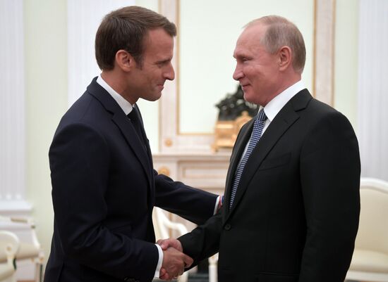 President Putin meets with French President Macron