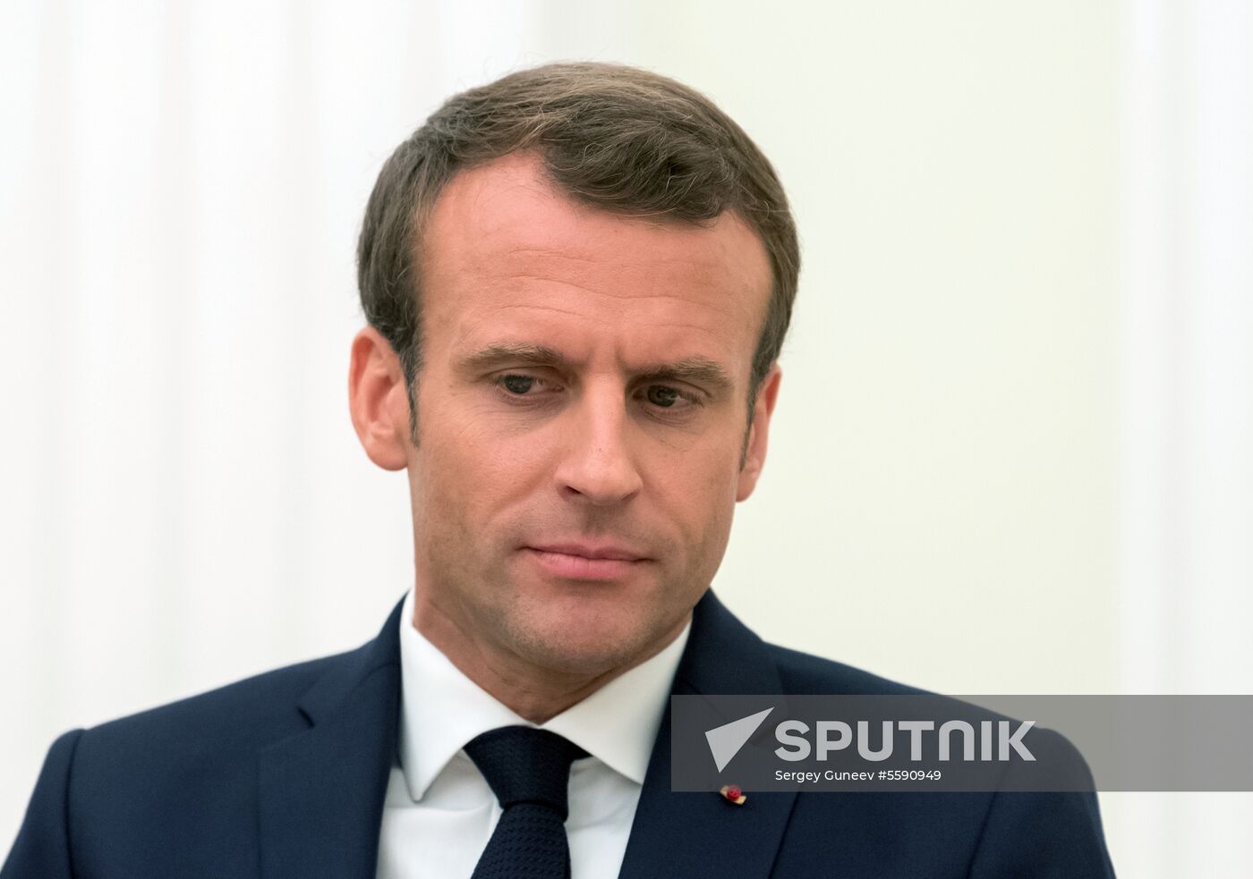 President Putin meets with French President Macron