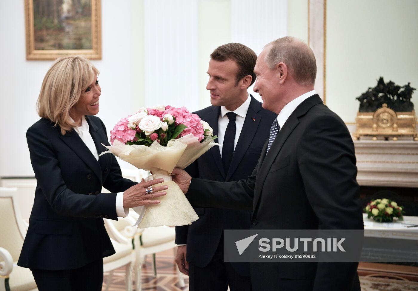 President Putin meets with French President Macron