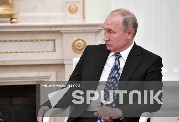 President Putin meets with French President Macron