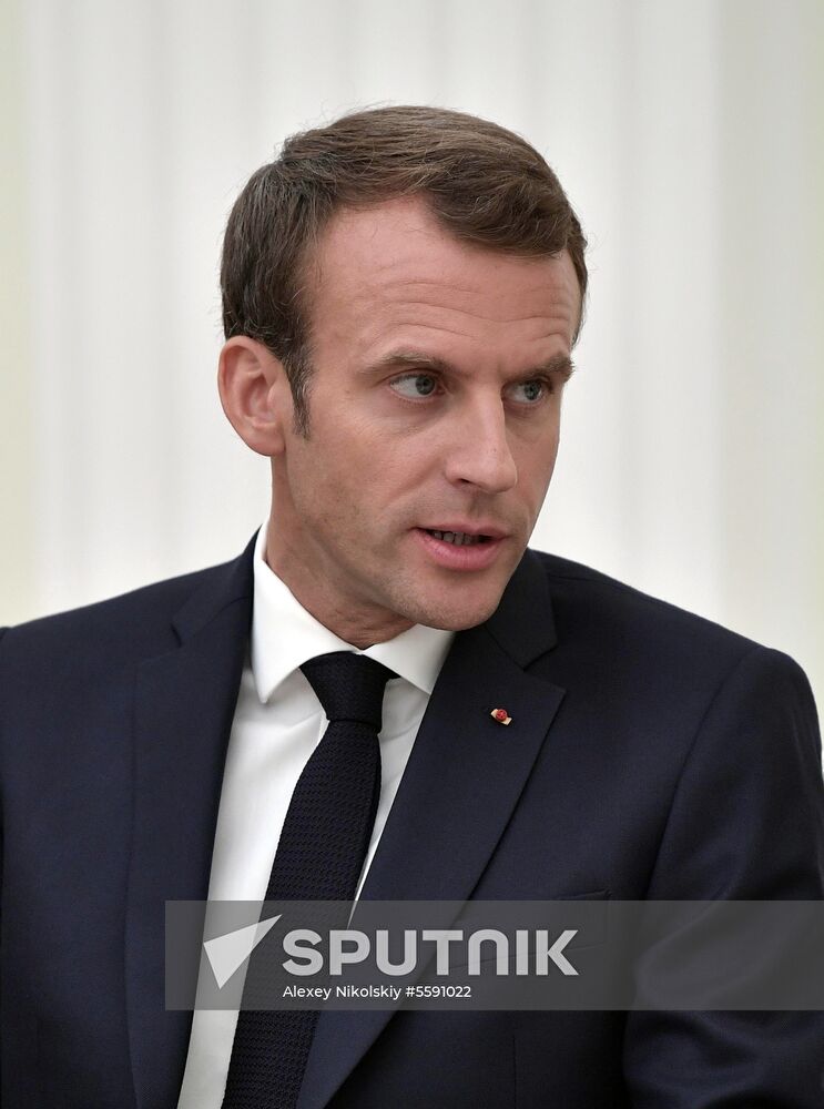 President Putin meets with French President Macron