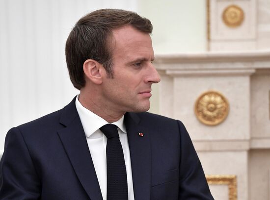 President Putin meets with French President Macron