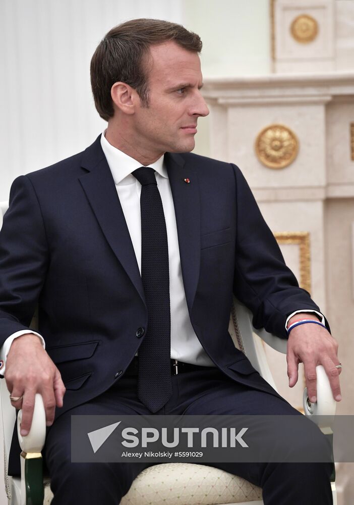 President Putin meets with French President Macron