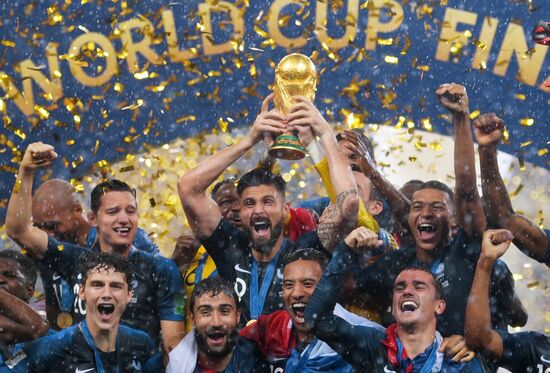  Russia World Cup Trophy