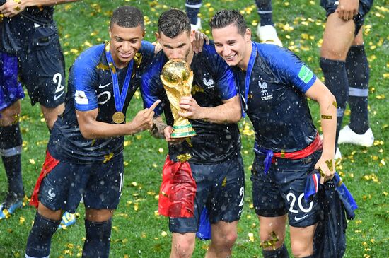  Russia World Cup Trophy
