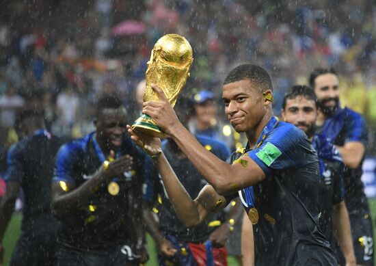  Russia World Cup Trophy