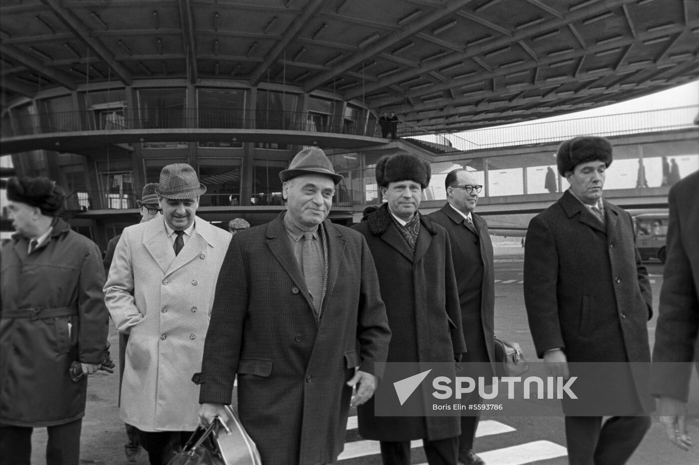 Delegation of the Communist Party of Canada visits the USSR