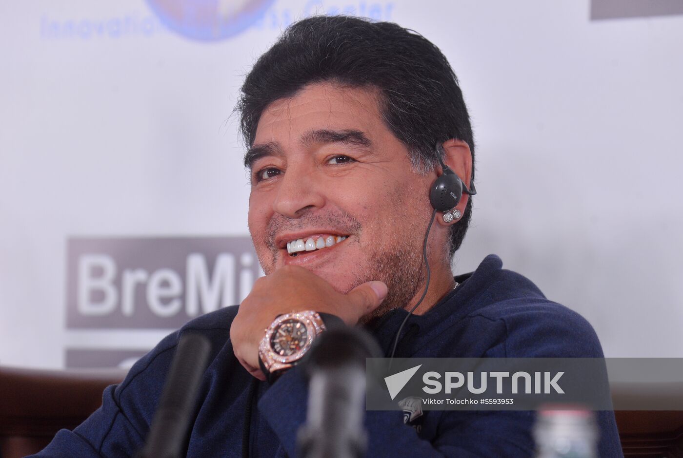 Diego Maradona arrives in Brest