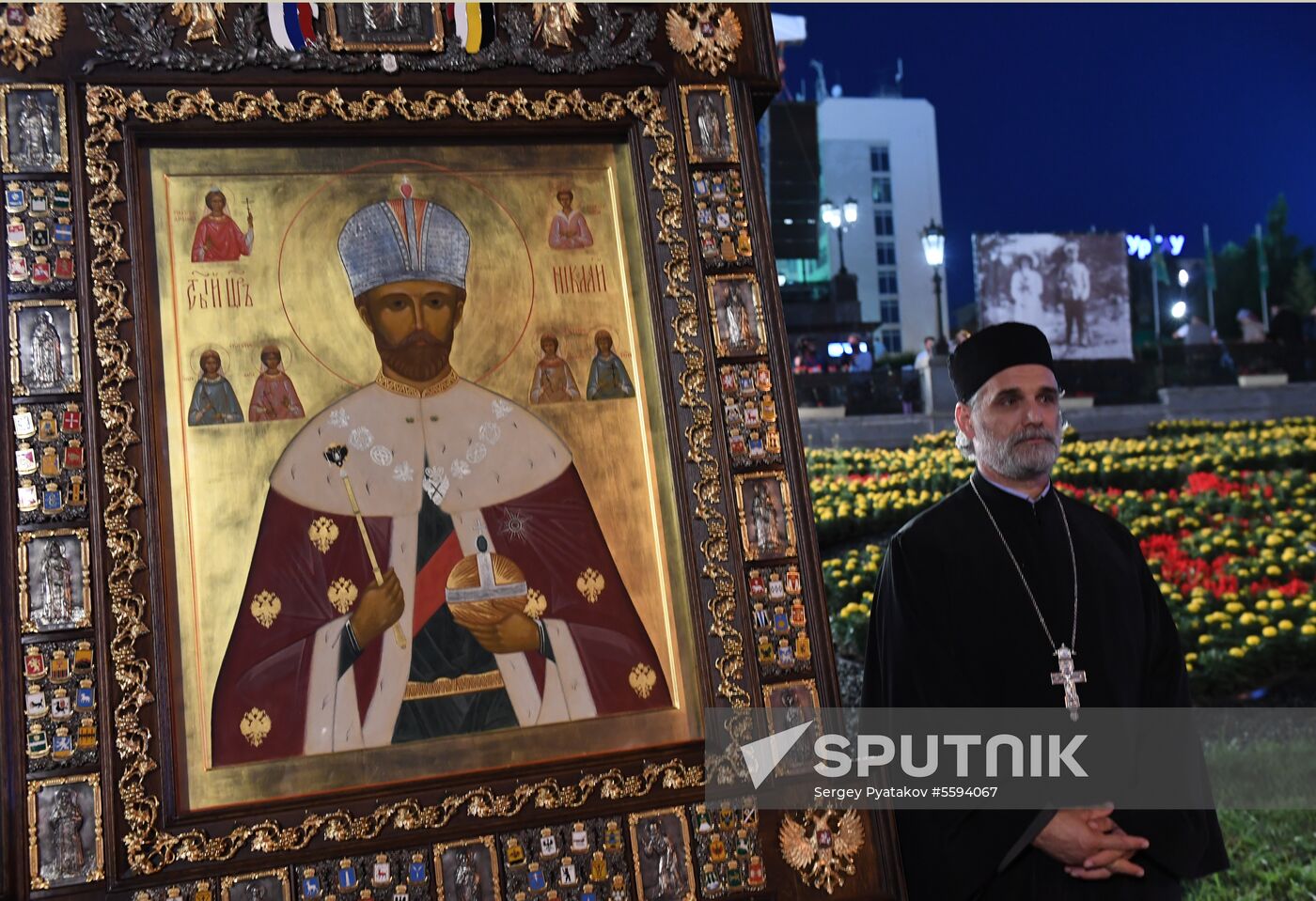 Religious procession to mark 100th anniversary of the royal family's execution