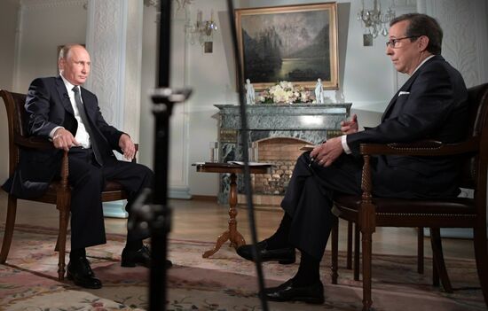 Vladimir Putin interviewed by Fox News