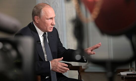Vladimir Putin interviewed by Fox News