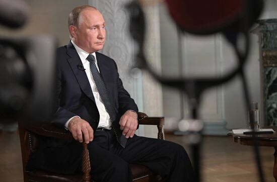Vladimir Putin interviewed by Fox News
