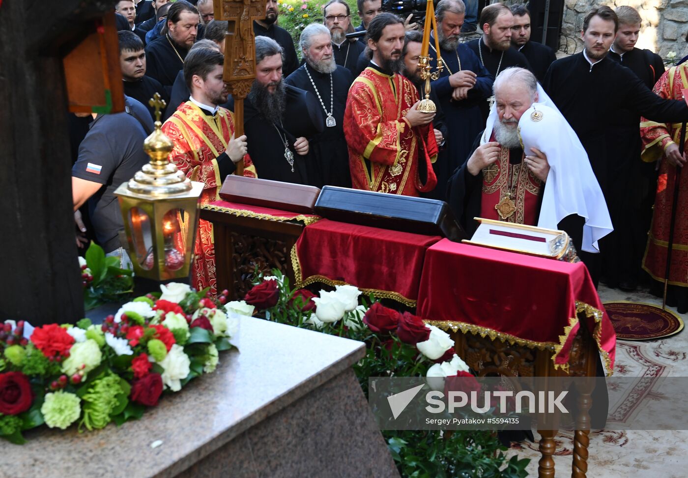 Religious procession to mark 100th anniversary of the royal family's execution