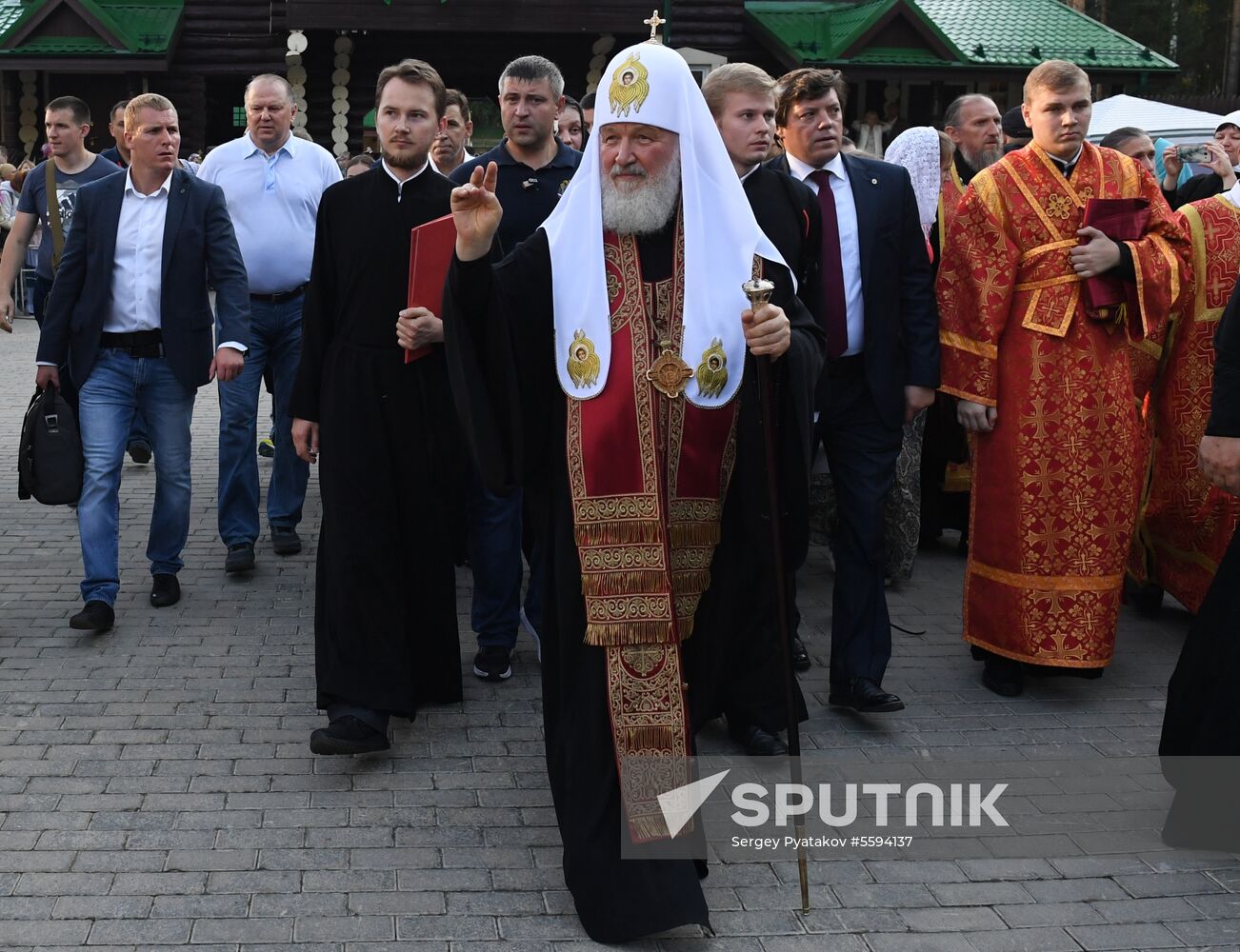 Religious procession to mark 100th anniversary of the royal family's execution