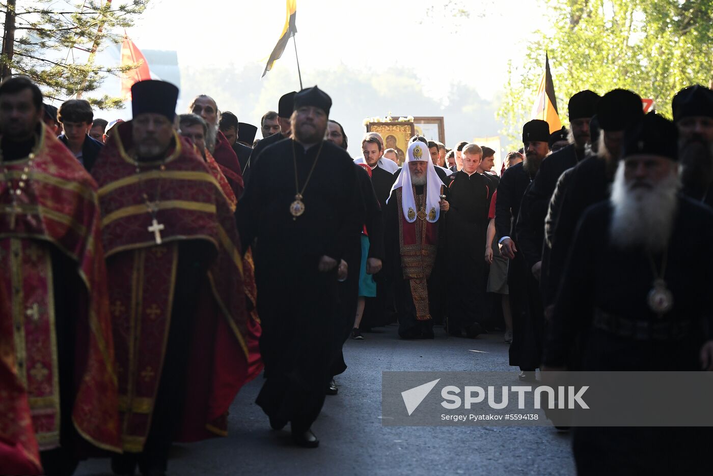 Religious procession to mark 100th anniversary of the royal family's execution