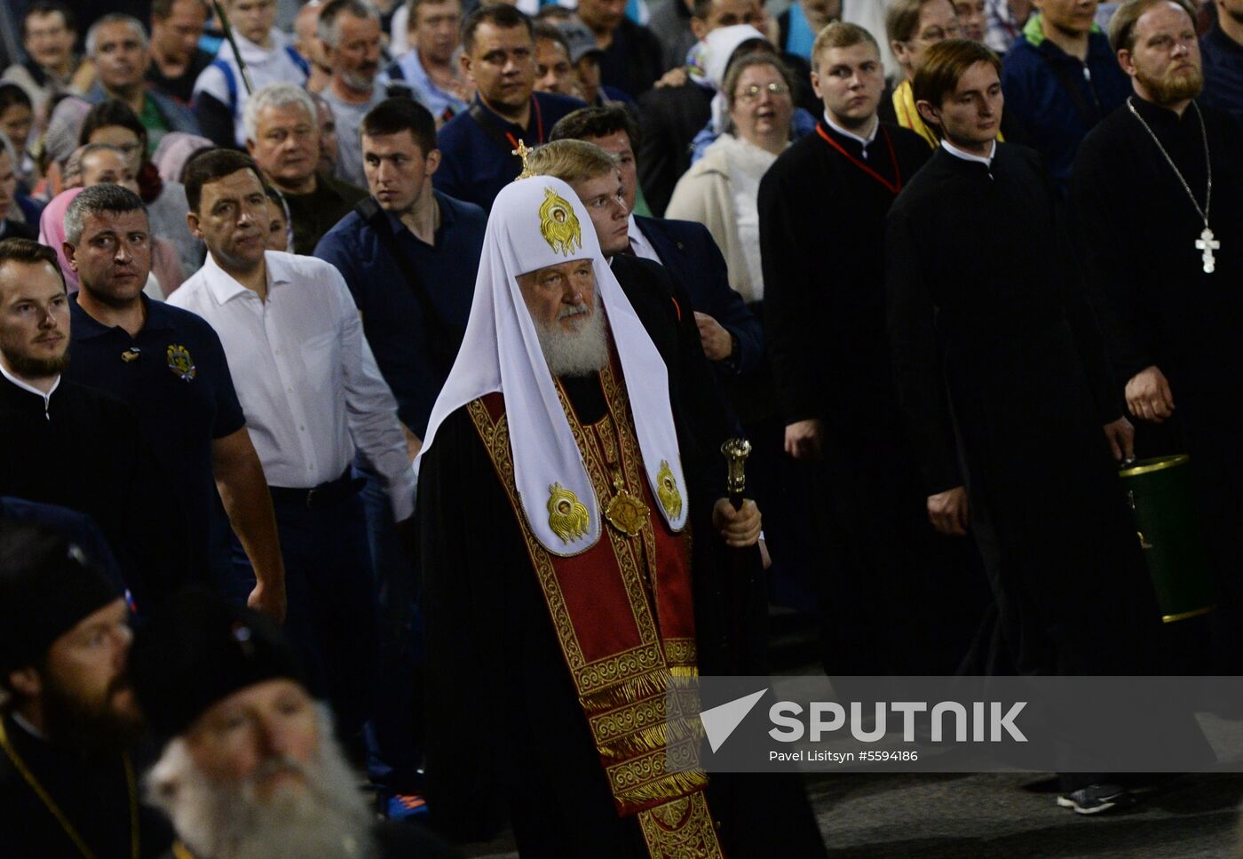Religious procession to mark 100th anniversary of the royal family's execution