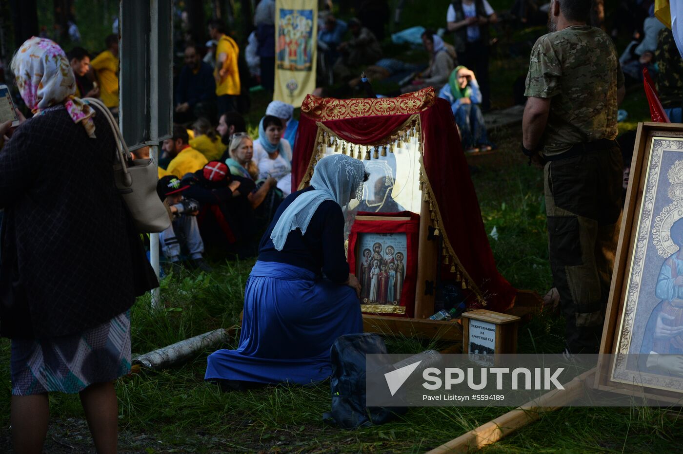 Religious procession to mark 100th anniversary of the royal family's execution