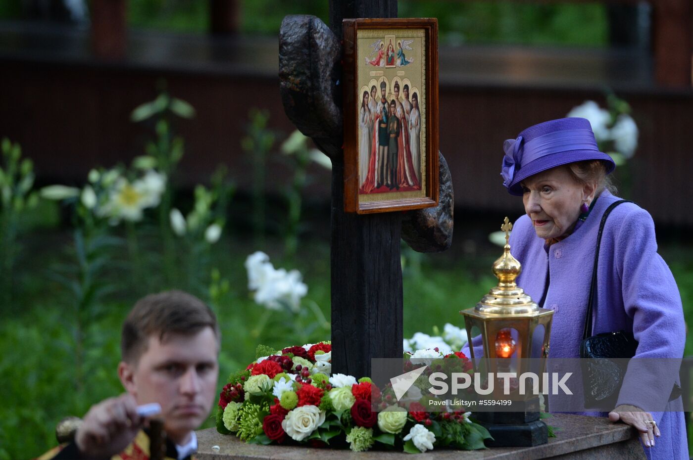 Religious procession to mark 100th anniversary of the royal family's execution