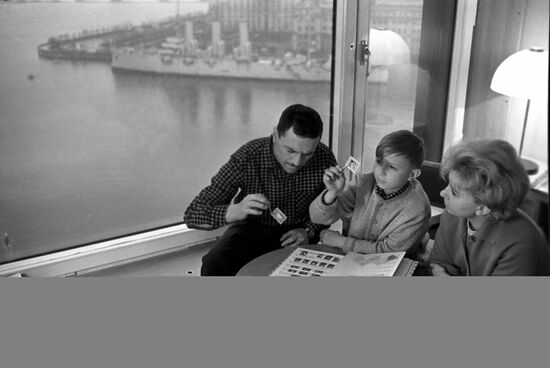Lyudmila Yakovleva, assembly worker from Leningrad’s Vibrator Plant, with her family