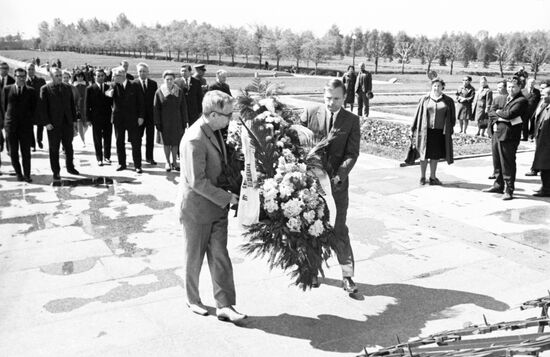 American astronaut Neil Armstrong visits USSR