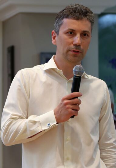 Russian Palette national brand opens first boutique