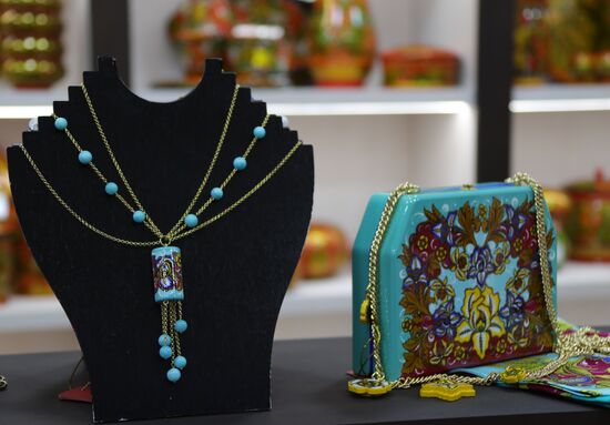 Russian Palette national brand opens first boutique