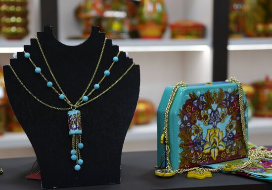 Russian Palette national brand opens first boutique