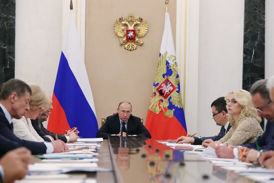 President Vladimir Putin holds meeting with Government members