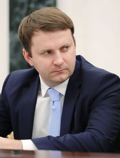 President Vladimir Putin holds meeting with Government members