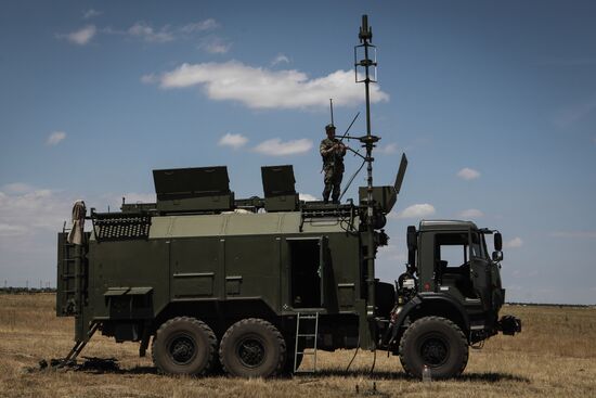 Stage of competition for field training among units of electronic warfare
