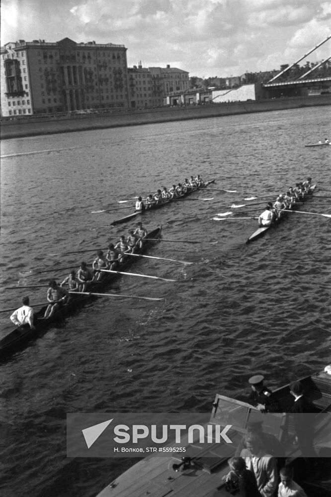 Boat racing on Moskva River