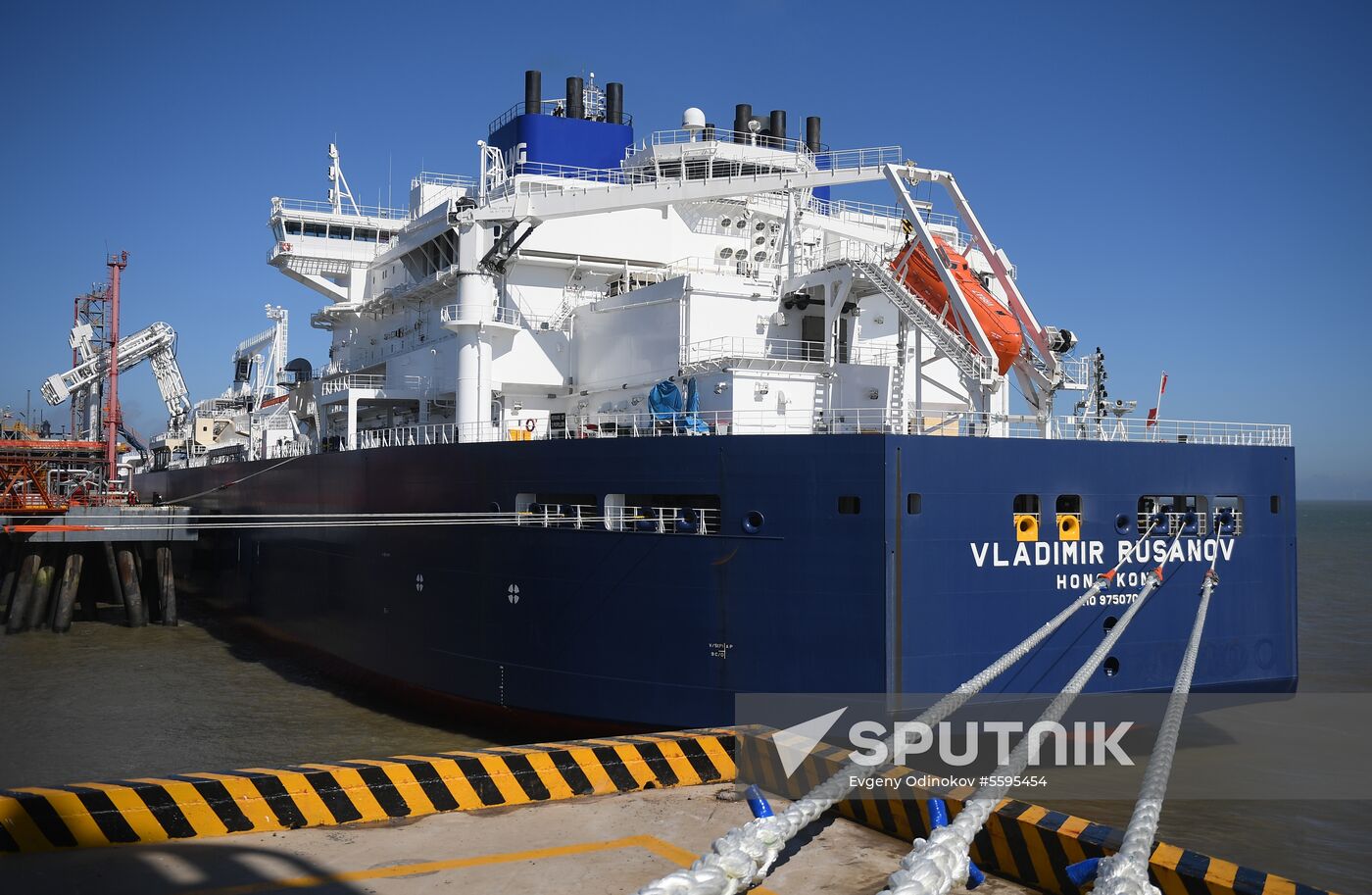 Two LNG carriers of Yamal LNG project arrive in China