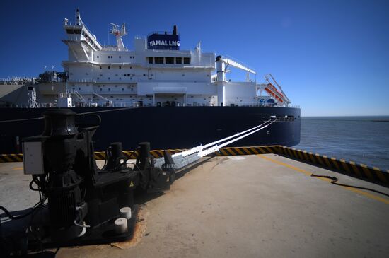 Two LNG carriers of Yamal LNG project arrive in China