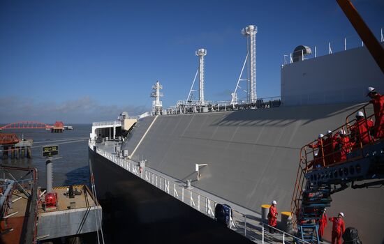 Two LNG carriers of Yamal LNG project arrive in China