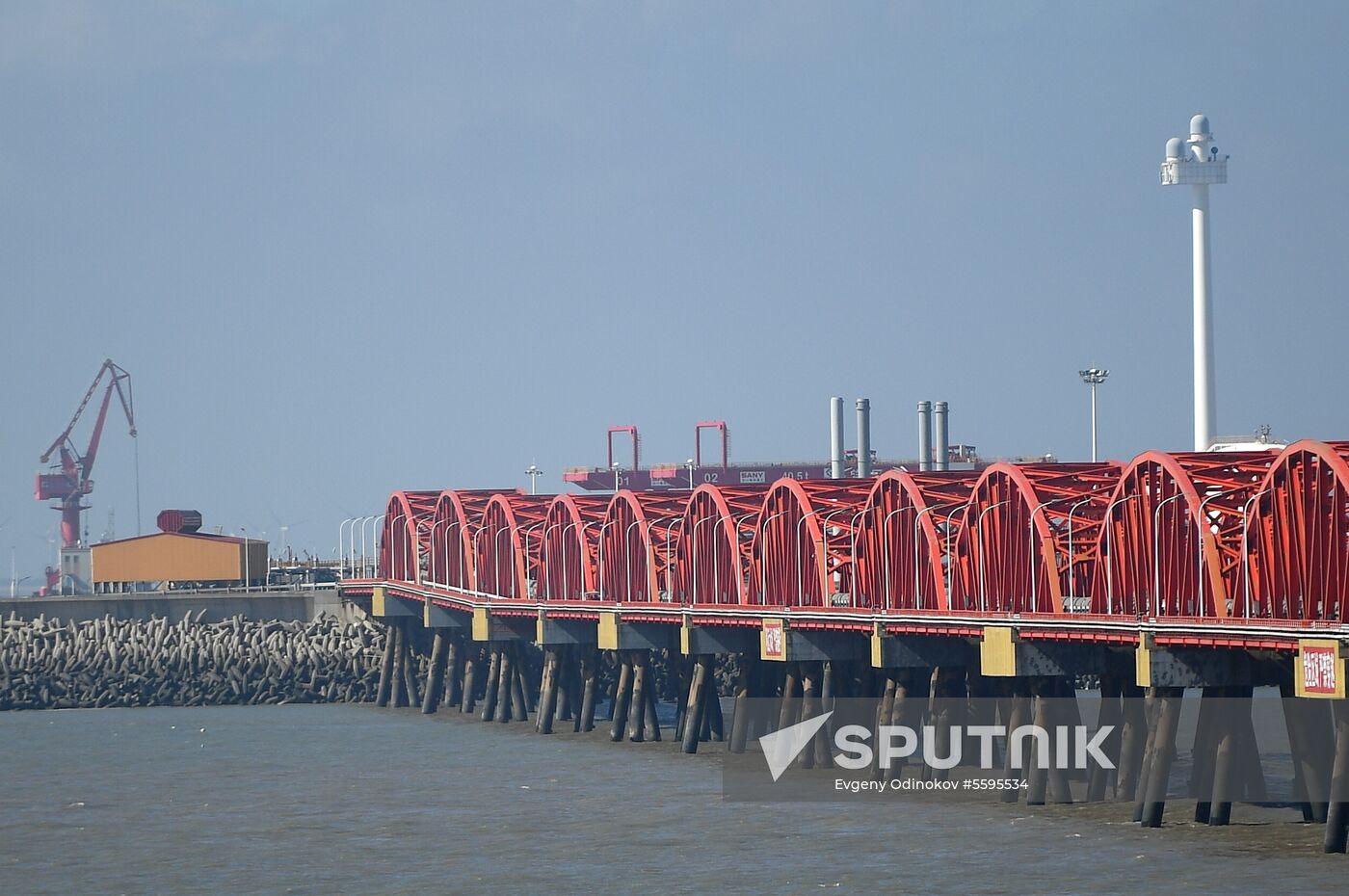 Two LNG carriers of Yamal LNG project arrive in China
