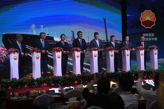Two LNG carriers of Yamal LNG project arrive in China
