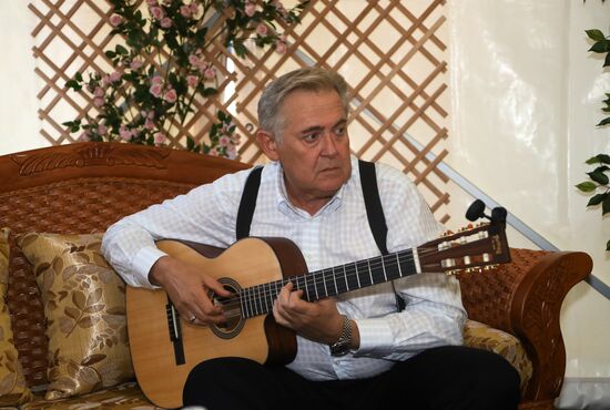 Crystal Spring festival kicks off