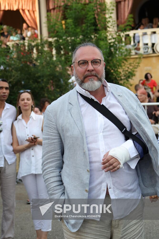 Crystal Spring festival kicks off