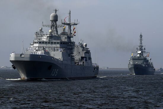 First combined rehearsal of Russian Navy parade