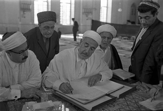 Delegation of Tunisian Muslims visits USSR