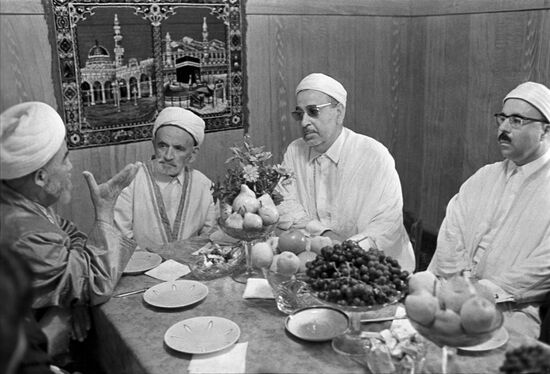 Delegation of Tunisian Muslims visits USSR