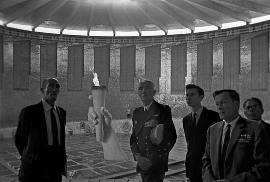 Visit to USSR of Association of the Free French