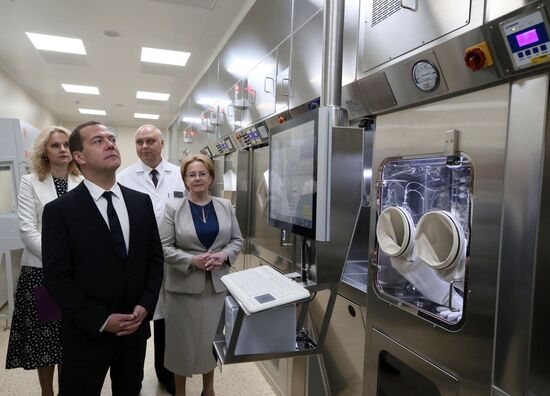 Prime Minister Dmitry Medvedev holds meeting on development of cancer care